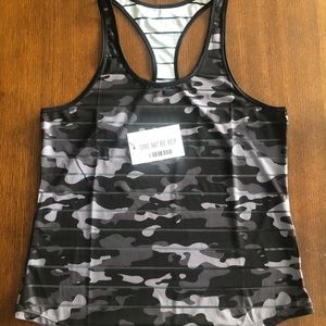 Zyia Camo Havana Tank Size Medium NWT